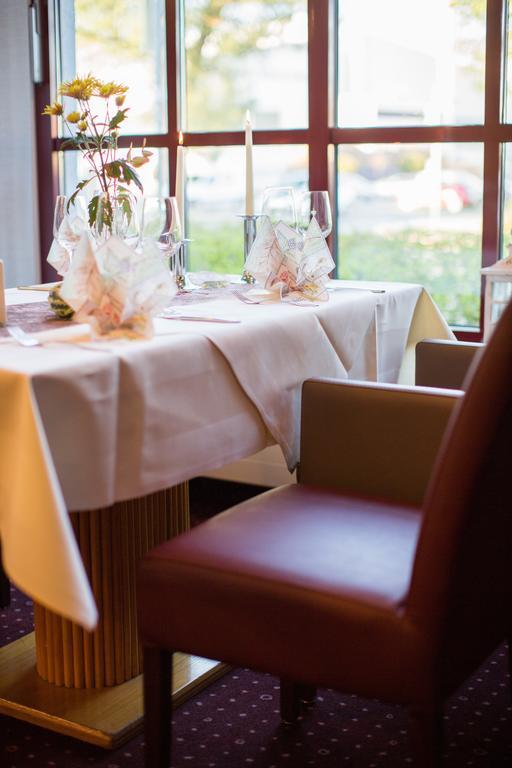 Hotel Kristall Weisswasser Bagian luar foto
