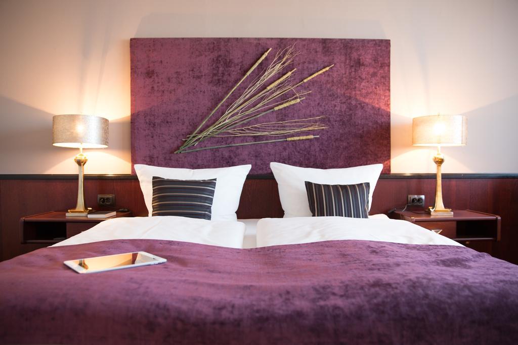 Hotel Kristall Weisswasser Ruang foto