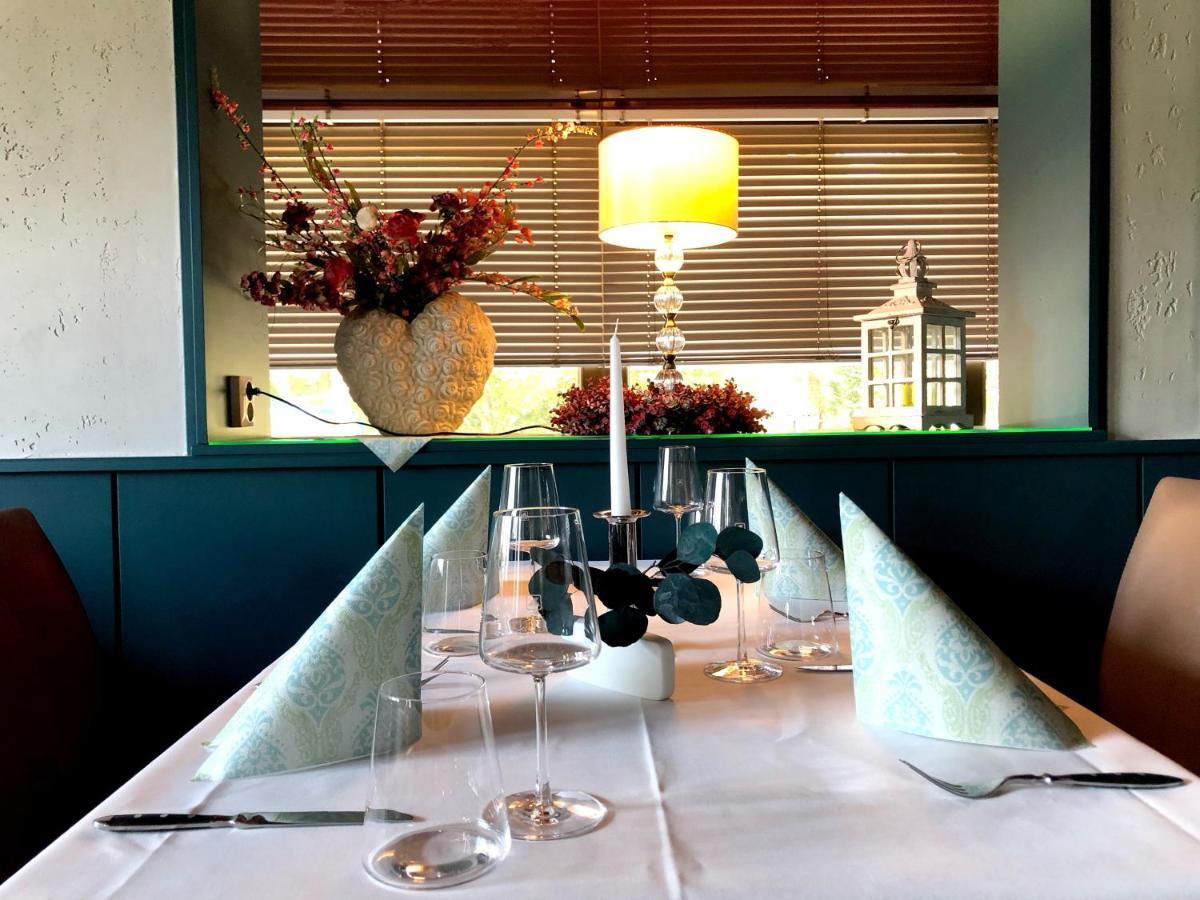 Hotel Kristall Weisswasser Bagian luar foto