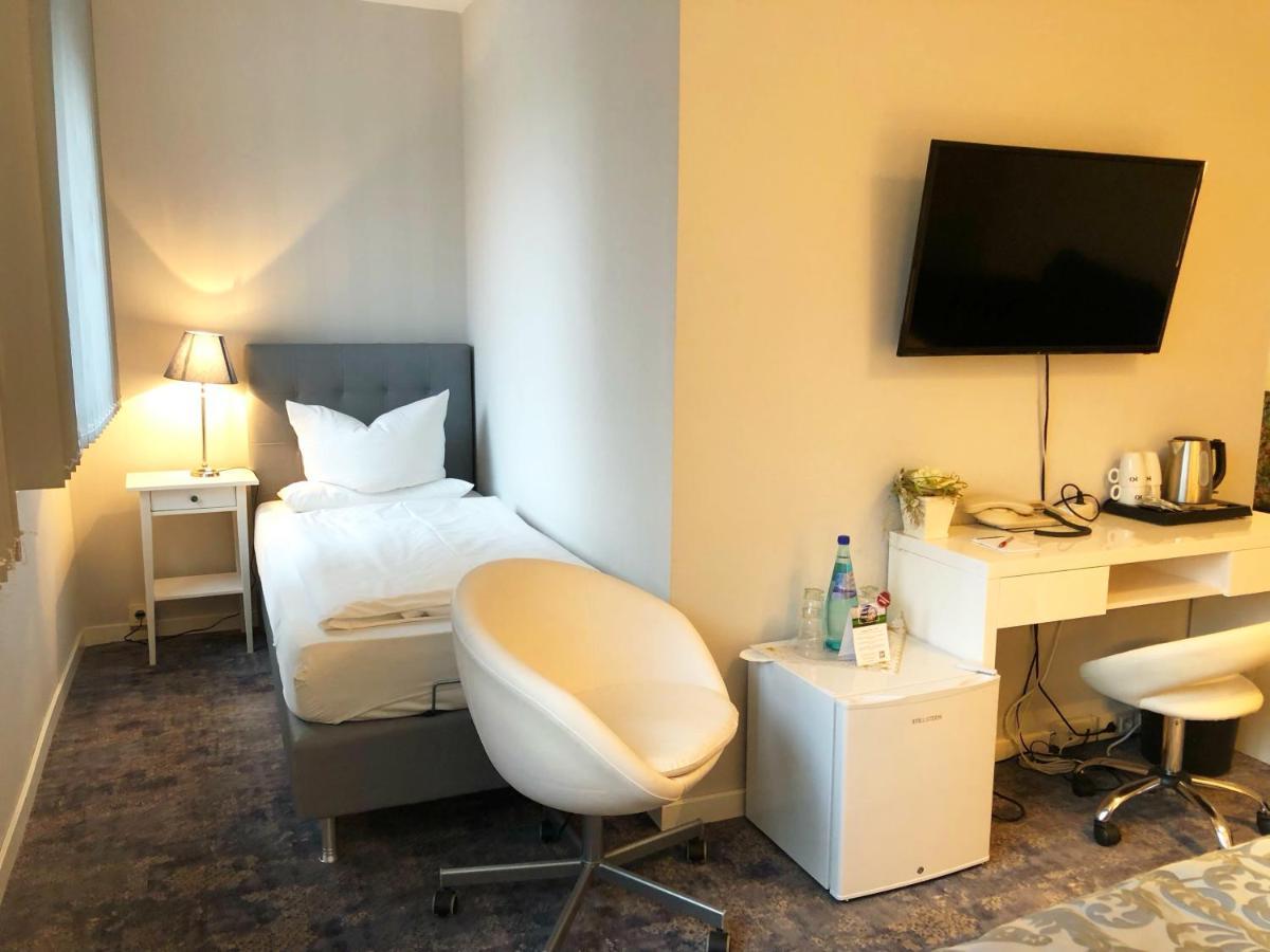 Hotel Kristall Weisswasser Bagian luar foto