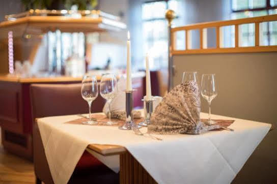 Hotel Kristall Weisswasser Bagian luar foto